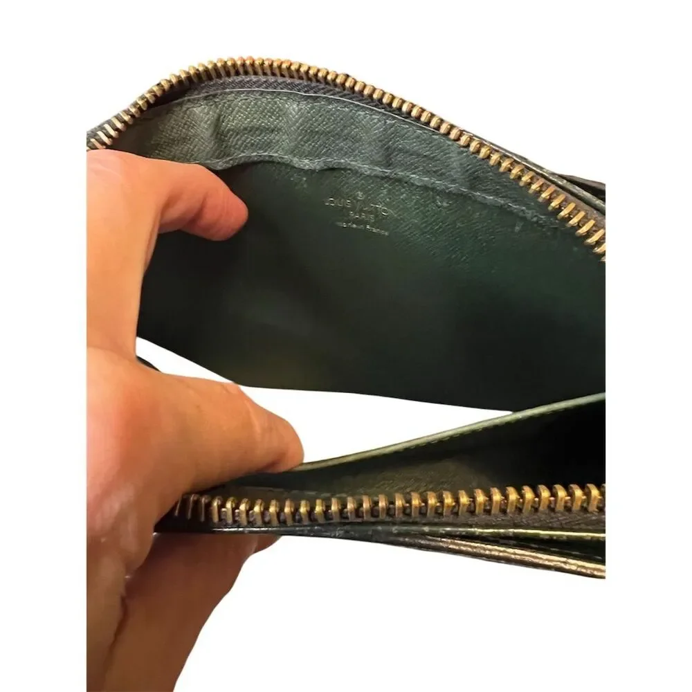 Louis Vuitton Taiga Baikal Green Leather Wristlet/Clutch Unisex